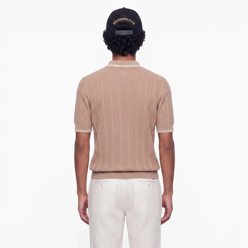 Résidence Club Prince of New York Charcoal Cap – Rückansicht am Model